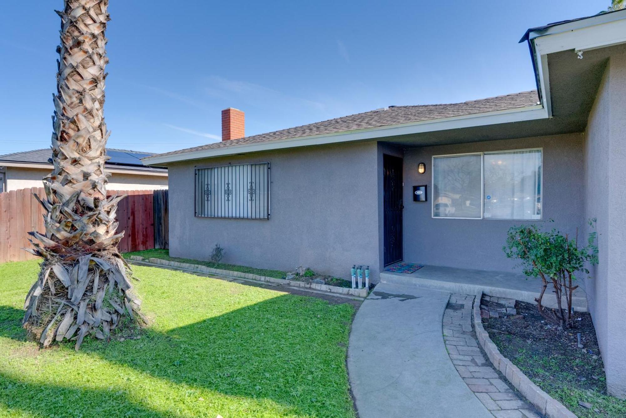 Breezy Fresno Home - Near Airport And Downtown Eksteriør billede