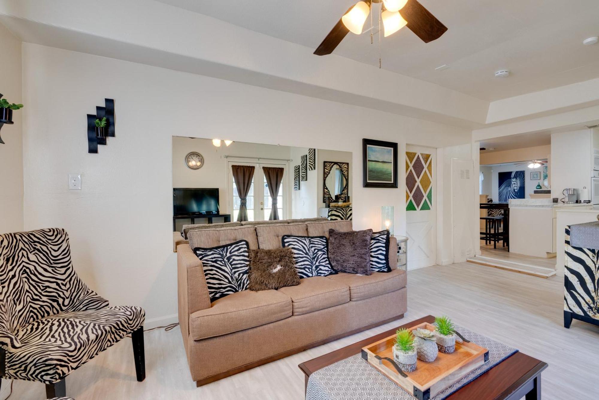 Breezy Fresno Home - Near Airport And Downtown Eksteriør billede