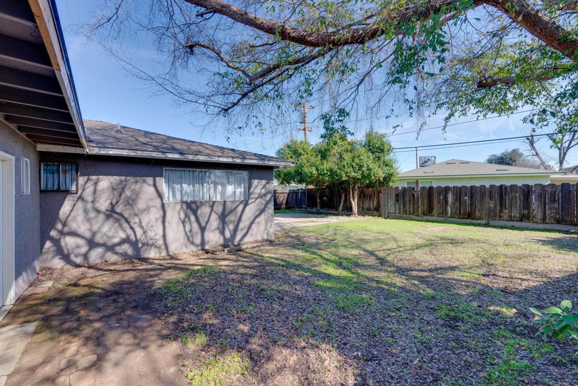 Breezy Fresno Home - Near Airport And Downtown Eksteriør billede
